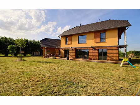 location maison  180.18 m² t-6 à andoins  1 600 €