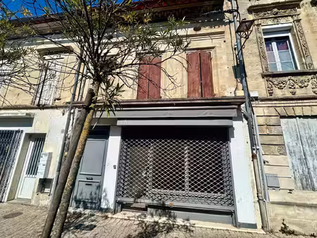 immeuble 200 m2 un local commercial + 2 appartements +