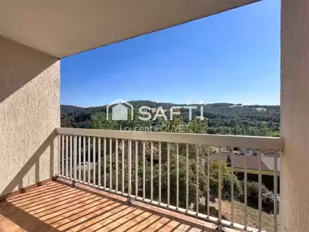 balcon avec une vue dégagée    parc au pied de l'immeuble et garage !