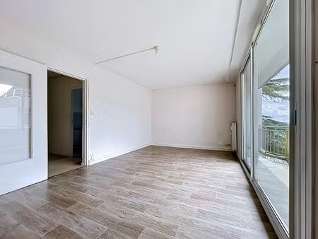 a vendre àtrelaze - appartement t3 de 74m² - 2 chambres