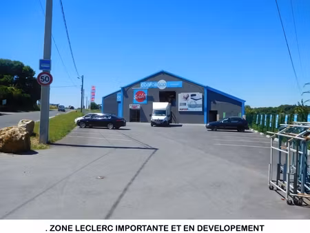 vente boutique/local commercial 1 930 m²