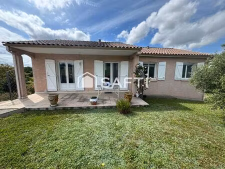belle maison vue dégagée  4 chambres et un garage