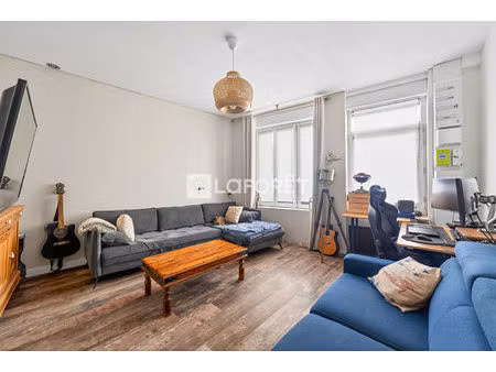 maison rénovée de 122 m² avec grange sur estrées