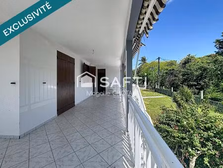 maison de 3 chambres avec terrain clôturé de 780 m²  garage et beaux volumes dans un secte
