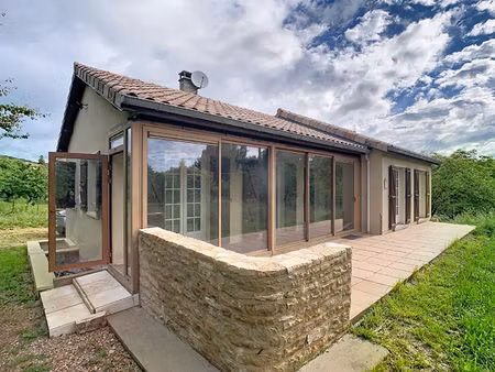maison sur sous-sol complet  3 chambres  spacieux terrain - 71260 lugny