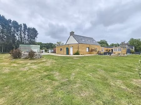 maison pierres sous ardoises campagne
