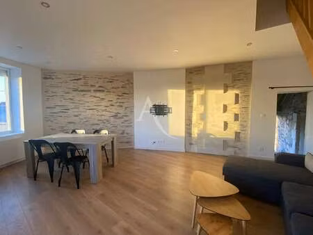 location appartement 3 pièces meublé à corné (49630) : à louer 3 pièces meublé / 72m² corn