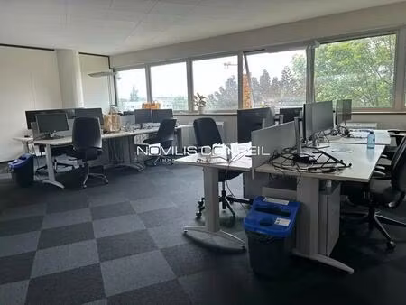 location bureaux 60 m² à 2 259 m²