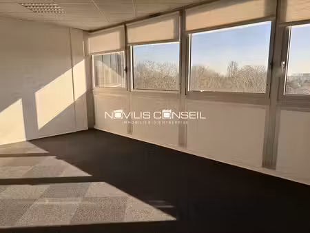 location bureaux blagnac 31700 426m²
