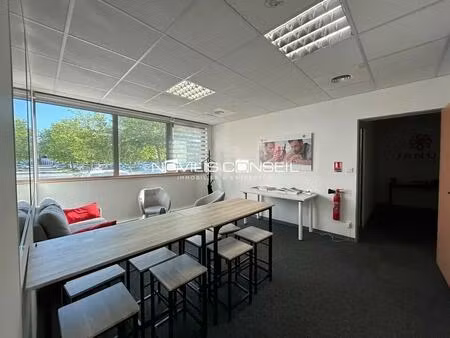 location bureaux 91 m²