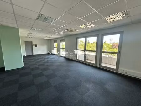 location bureaux 68 m² à 188 m²