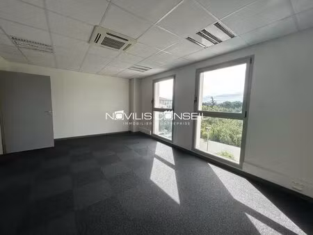 location bureaux 68 m²