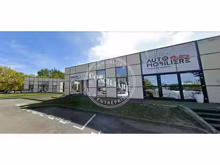 location commerce 73m² à 84m²