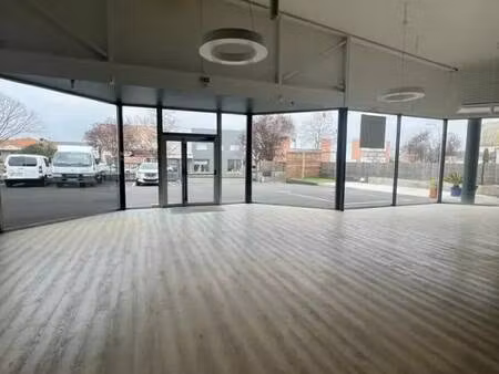 location commerce saint orens de gameville 31650 270m²