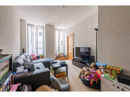 centre-ville nuits-saint-georges – appartement 3 pièces– emplacement recherché