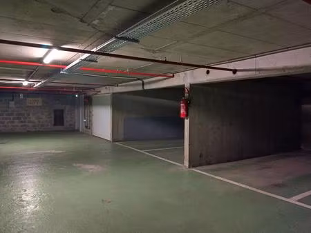 belle place de parking thibouméry/alleray