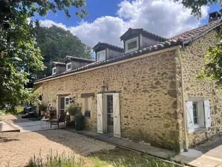 charmante maison en pierre avec piscine à videix