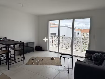 appartement t2 a louer - st gilles croix de vie