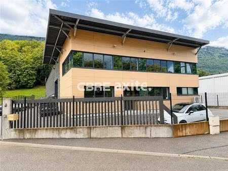 location local d'activités le bourget-du-lac 921 m²