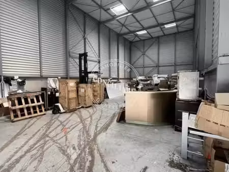 location entrepôt 308m²