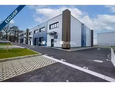 location local d’activités cornebarrieu 31700 161m²