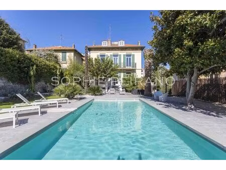 cannes centre - villa belle époque avec piscine