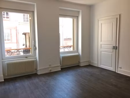 à louer appartement 83 m² – 1 075 € |strasbourg