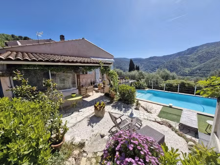 vente maison 6 pièces 175 m² levens (06670)