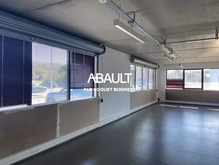 location local commercial 278m² cornebarrieu 31700