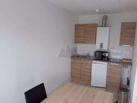 a louer brest proche facs studio meuble de 24.23 m²