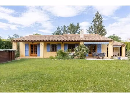 maison de 5 pièces d'environ 100 m² à rians