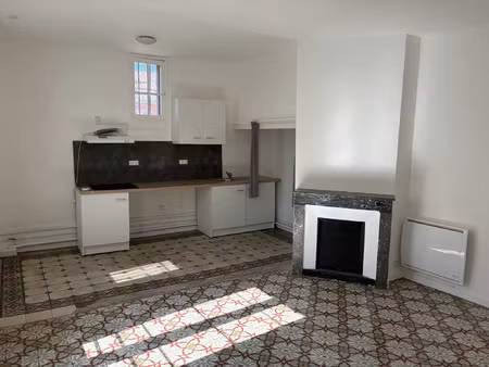 location appartement 2 pièces 51 m² à carcassonne (11000)