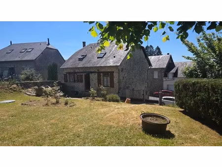 vente maison 5 pièces 160 m² à meilhards (19510)  144 000 €