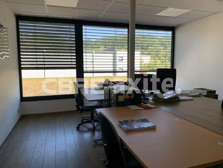 location local professionnel 157m² st felix 74540