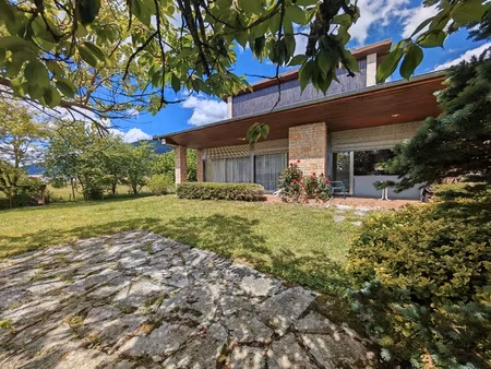 maison 8 pièces - 192 m²