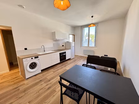 t2 meublé de 35m2 rénové - secteur capelette