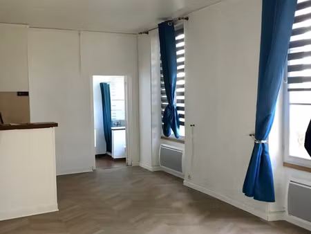 studio à laon (02000)