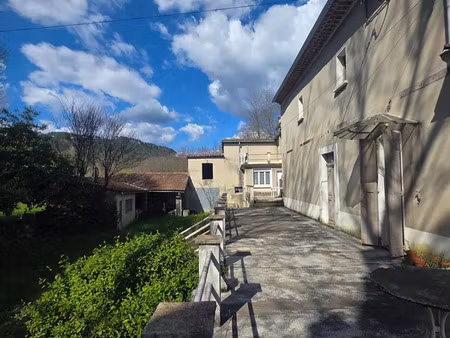 annonce vente maison 9 pièces de 195m2 à bessèges (30160) - paruvendu.fr ref 992786680307