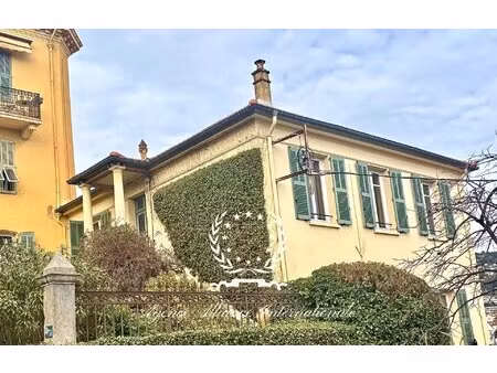 haut de villa-cannes-parking