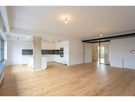 uitzonderlijk ruime duplex in hartje grimbergen met 4-5 kamers