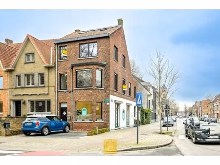 karaktervol handelspand met woonst en parking voor 2 wagens op toplocatie in brugge (krist