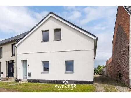 ruime gezinswoning met 4 slaapkamers en epc b