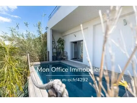 villa de luxe à vendre à saint-raphaël : 1 100 000 € | 216m²