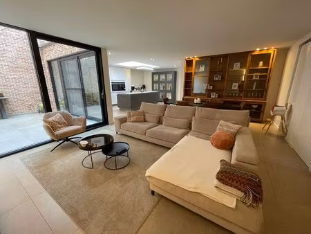 appartement te huur in sint-truiden met 2 slaapkamers