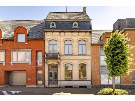 prachtige neoclassicistische herenwoning met authentieke charme