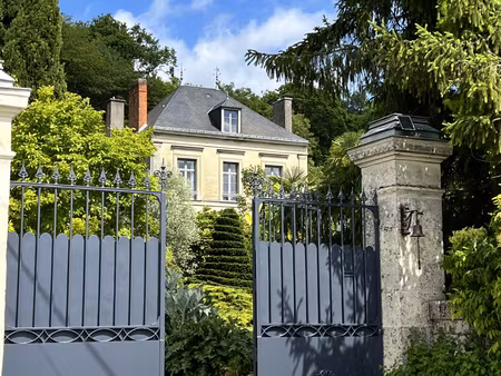 élégance et caractère magnifique maison de maître tourangelle