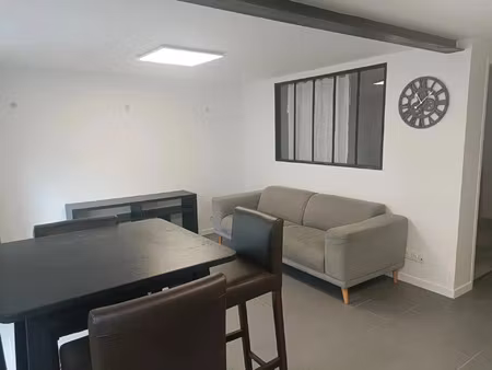 location appartement 2 pièces 35 m2 à saint-sébastien-sur-loire