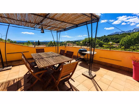 vente maison de village 4 pièces 95 m2 à puyloubier