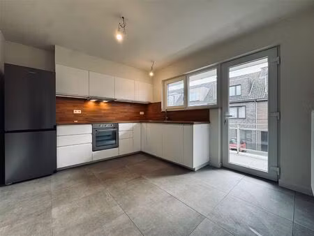 appartement te huur in sint-niklaas met 2 slaapkamers