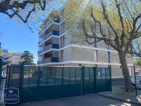 location parking avignon 84000